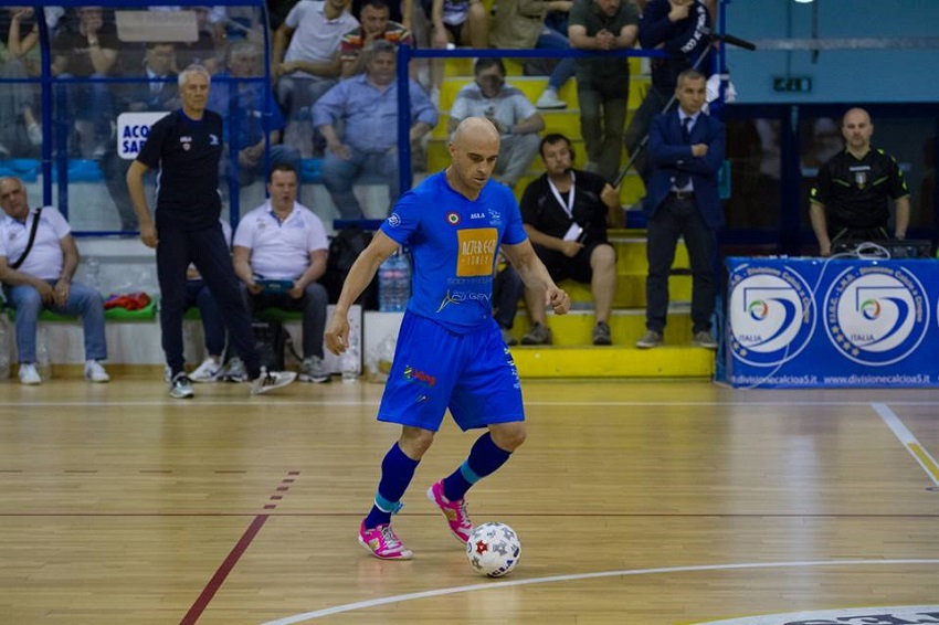 Edgar Bertoni con la maglia della Luparense