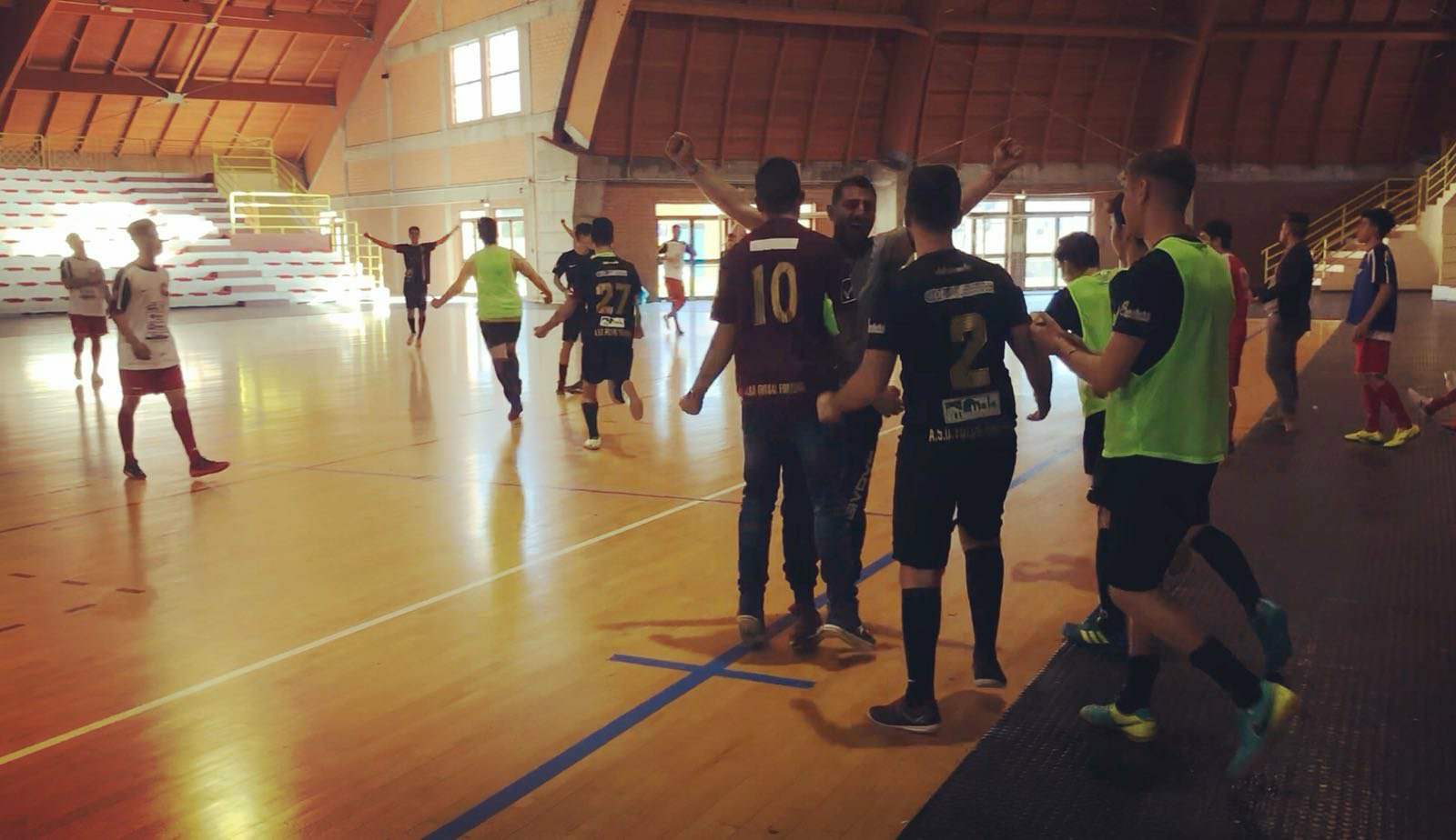 La gioia del Futsal Fortuna a Cirò