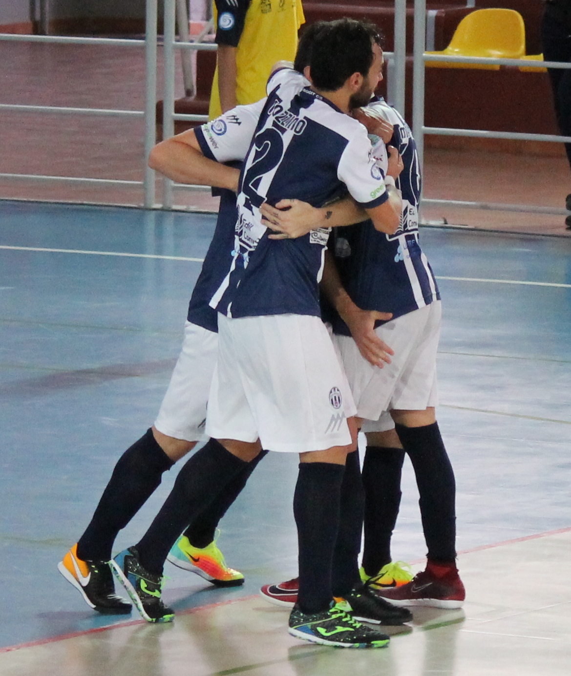 gioia gol Menini 1 1