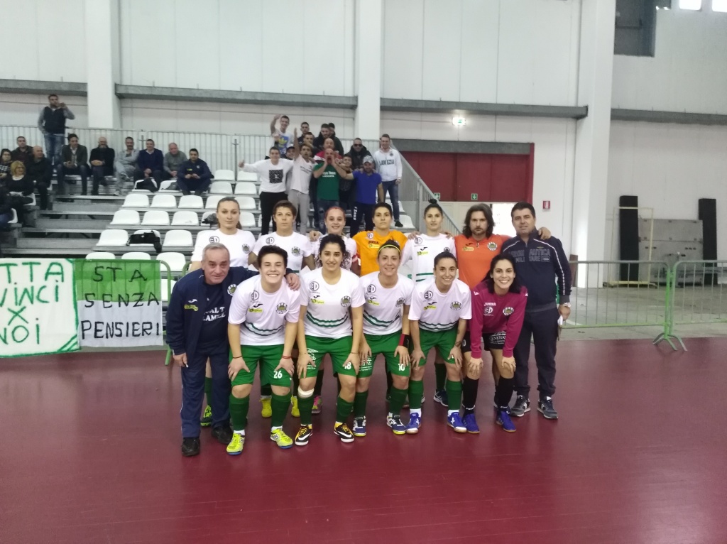 La Royal Team Lamezia ed i suoi tifosi