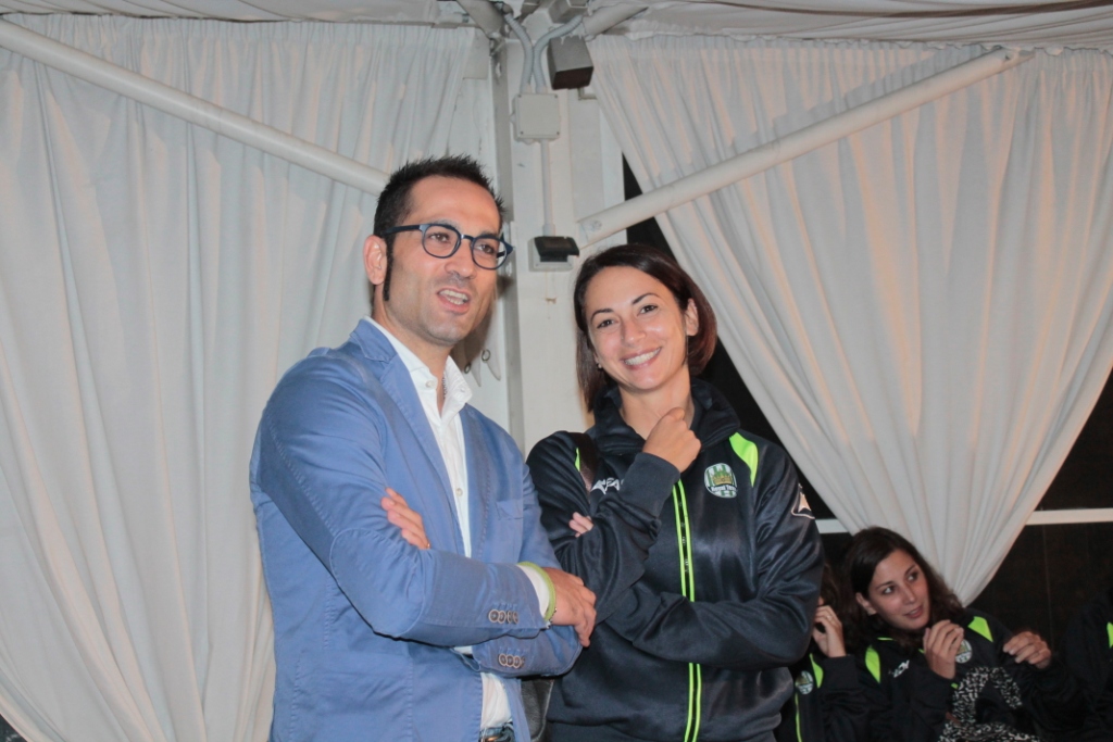 Il team manager Pierluigi Fragale con la calcettista Francesca Gatto