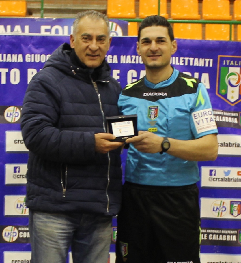 Mandaradoni premiato